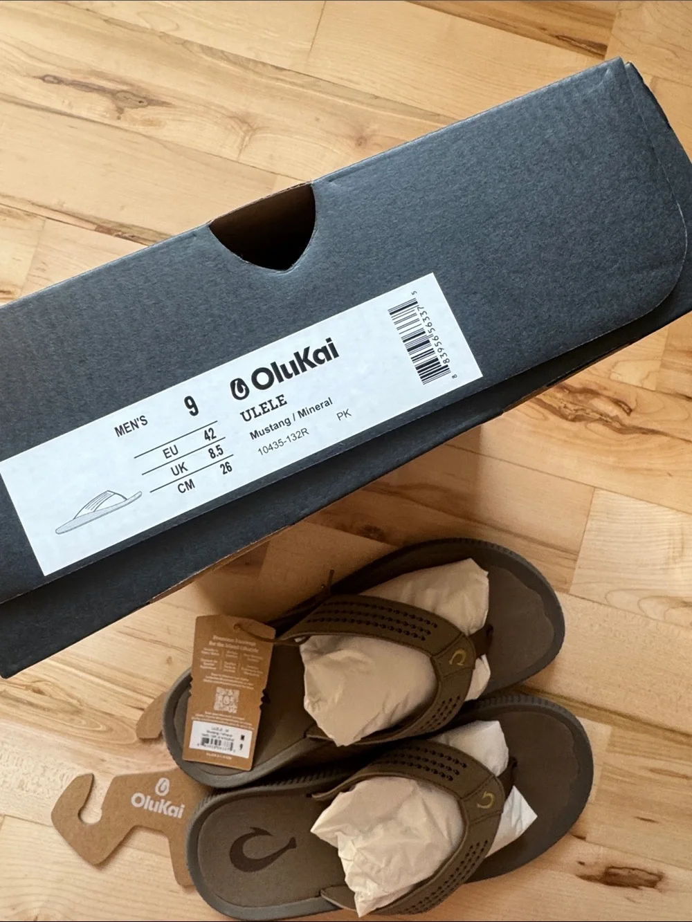OluKai Ulele Slide flip flop in Mustang and Mineral Men’s size 9 - BNWT